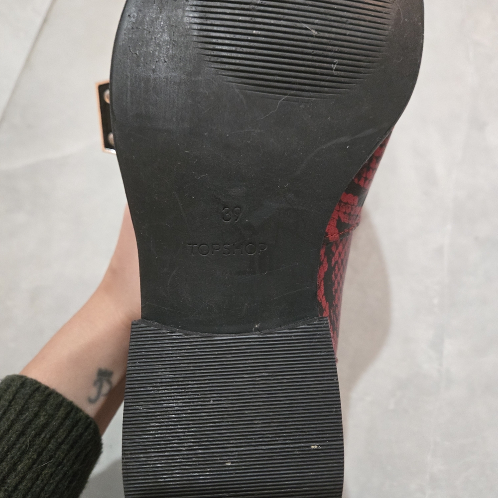 Topshop Red Snake Print Ankle Boots - Picture 4 of 4